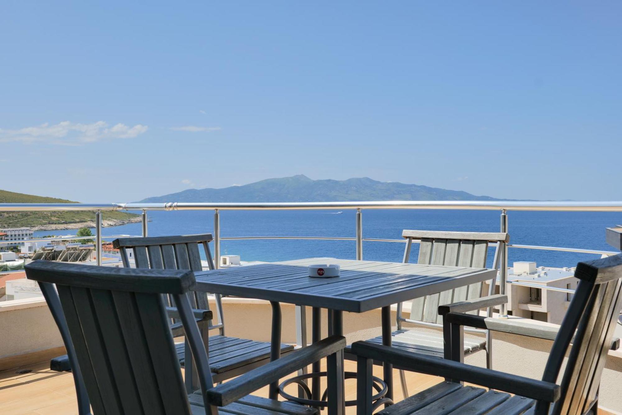 Hotel Blue Sky Sarande Ngoại thất bức ảnh