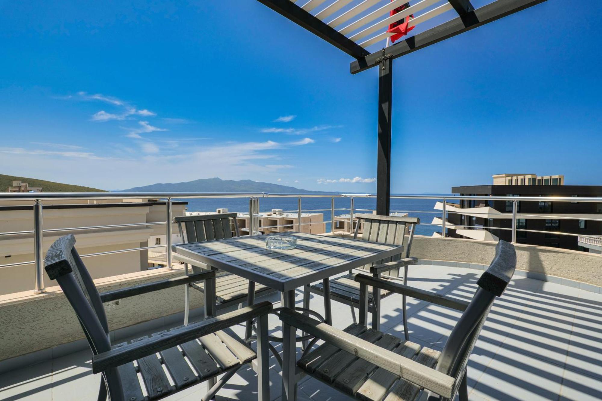 Hotel Blue Sky Sarande Ngoại thất bức ảnh