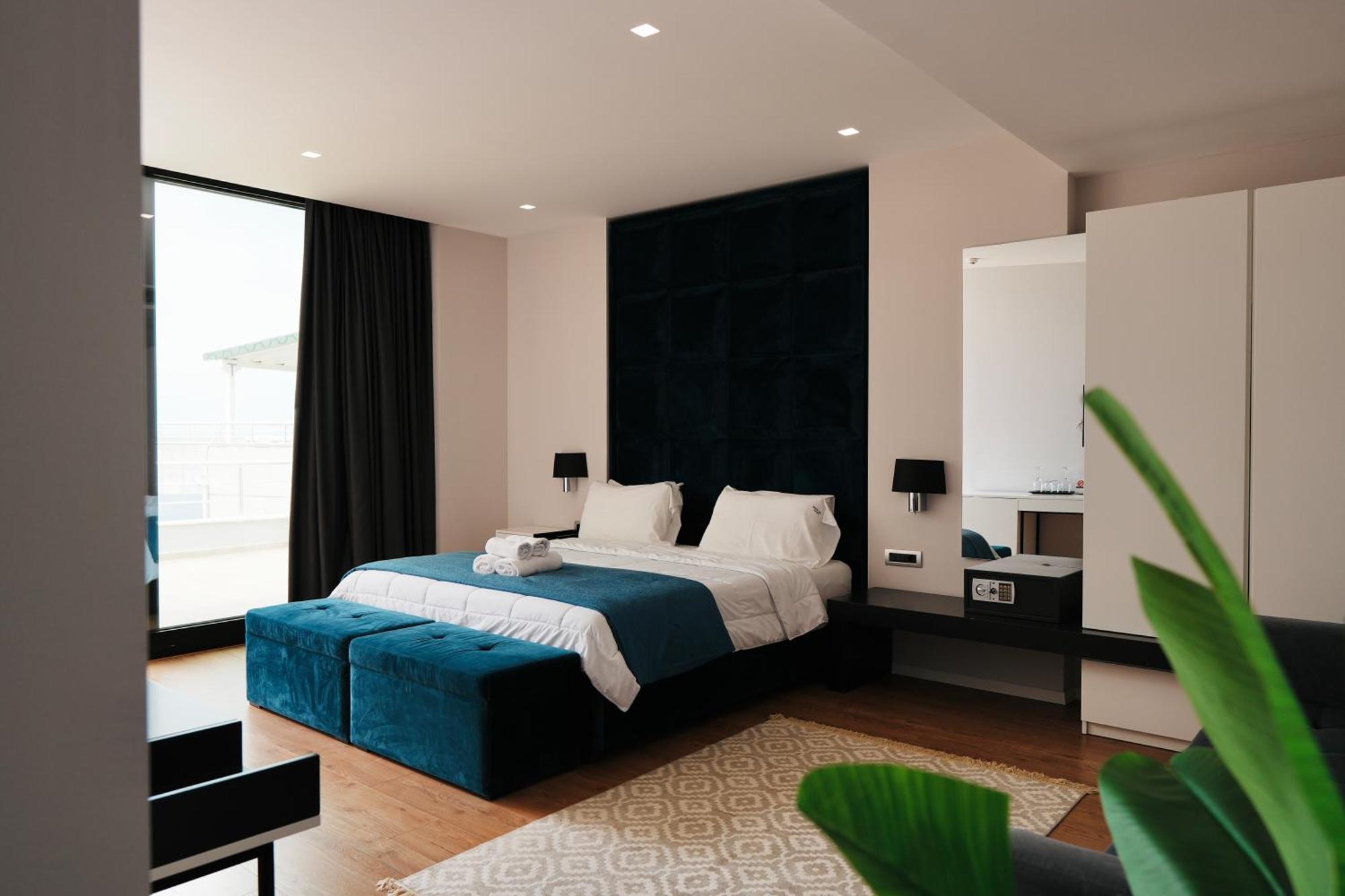 Hotel Blue Sky Sarande Ngoại thất bức ảnh