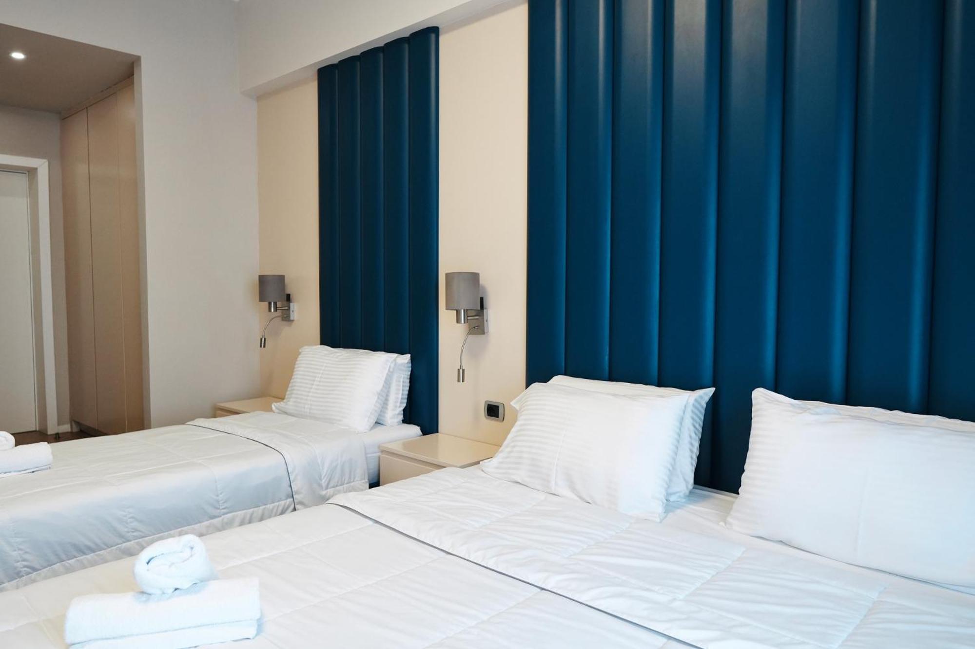 Hotel Blue Sky Sarande Ngoại thất bức ảnh