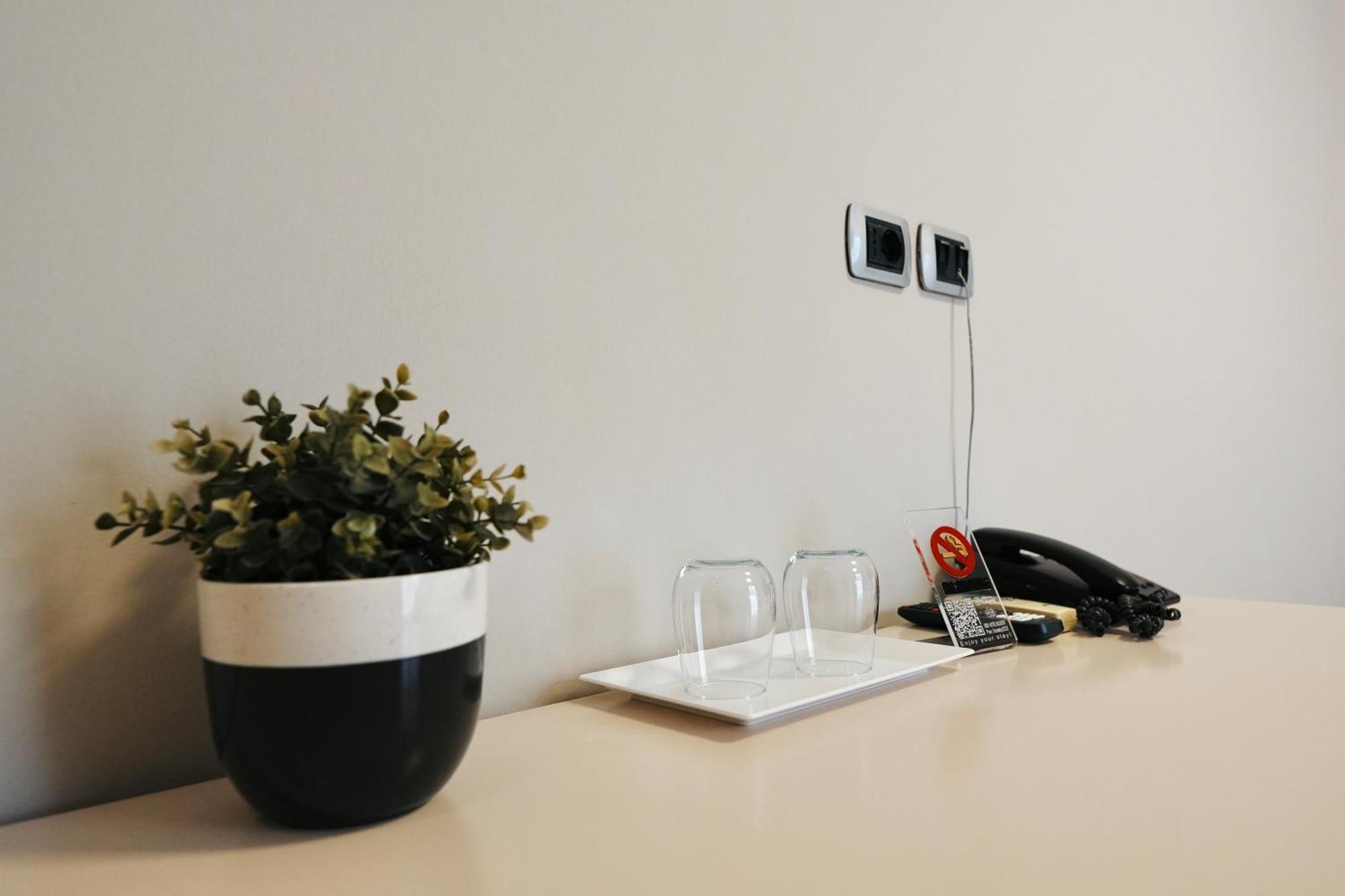 Hotel Blue Sky Sarande Ngoại thất bức ảnh