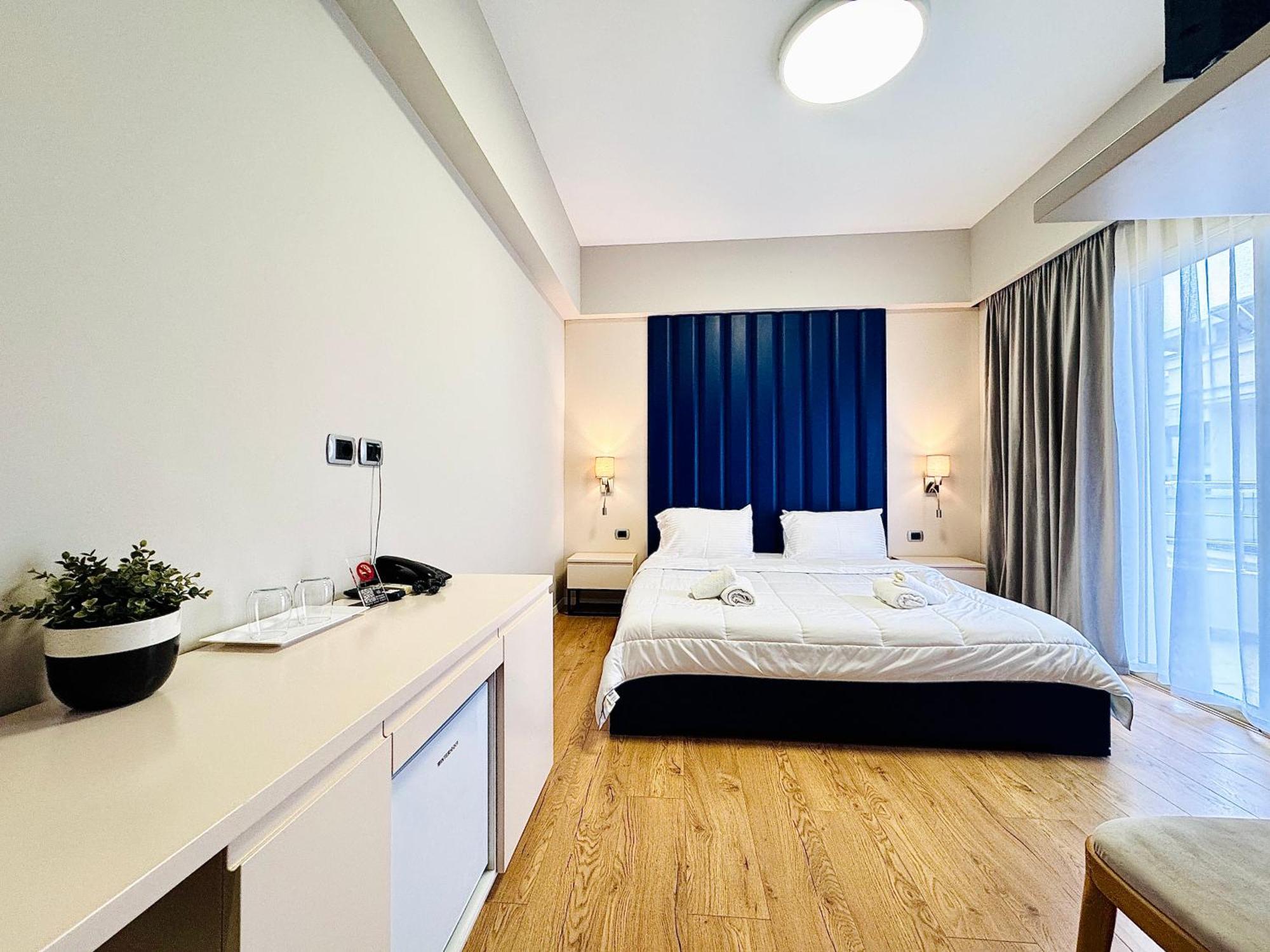Hotel Blue Sky Sarande Ngoại thất bức ảnh