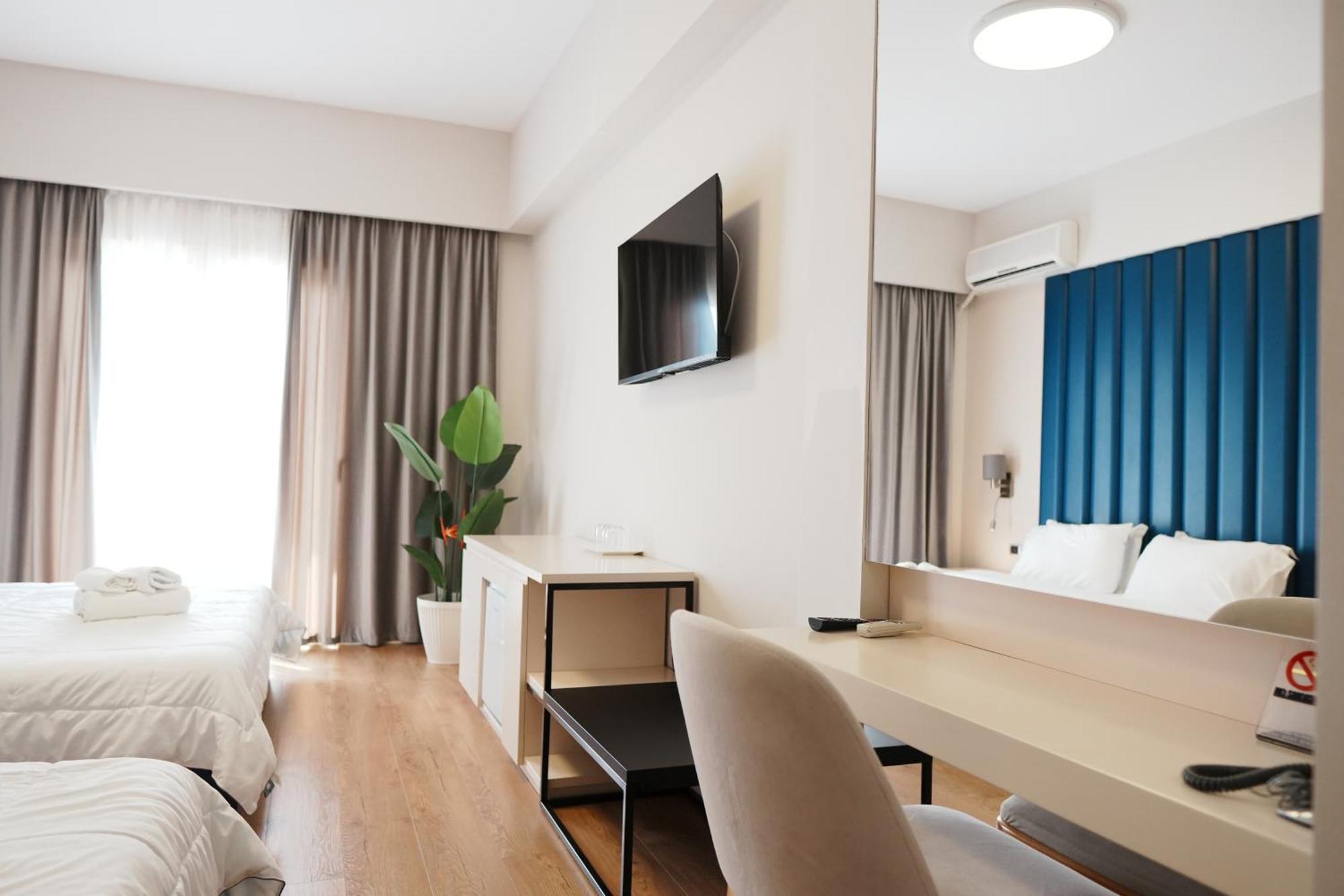 Hotel Blue Sky Sarande Ngoại thất bức ảnh