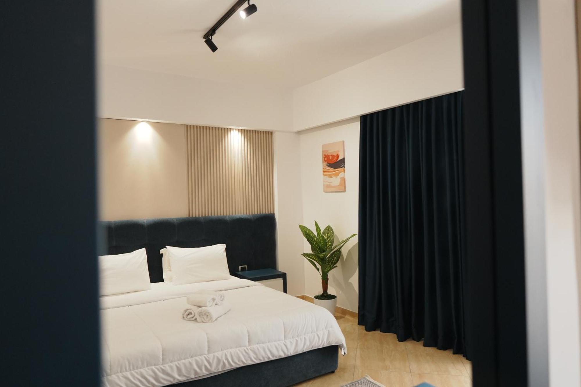 Hotel Blue Sky Sarande Ngoại thất bức ảnh