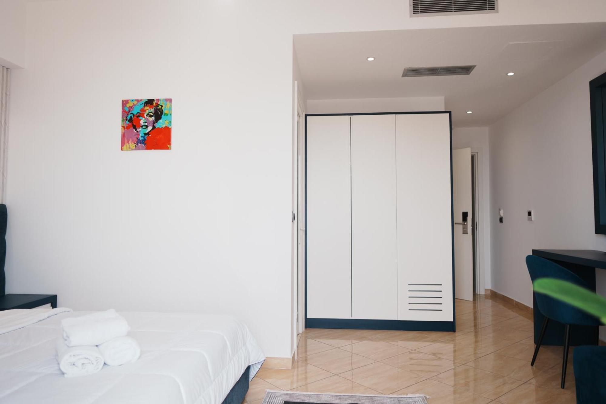 Hotel Blue Sky Sarande Ngoại thất bức ảnh