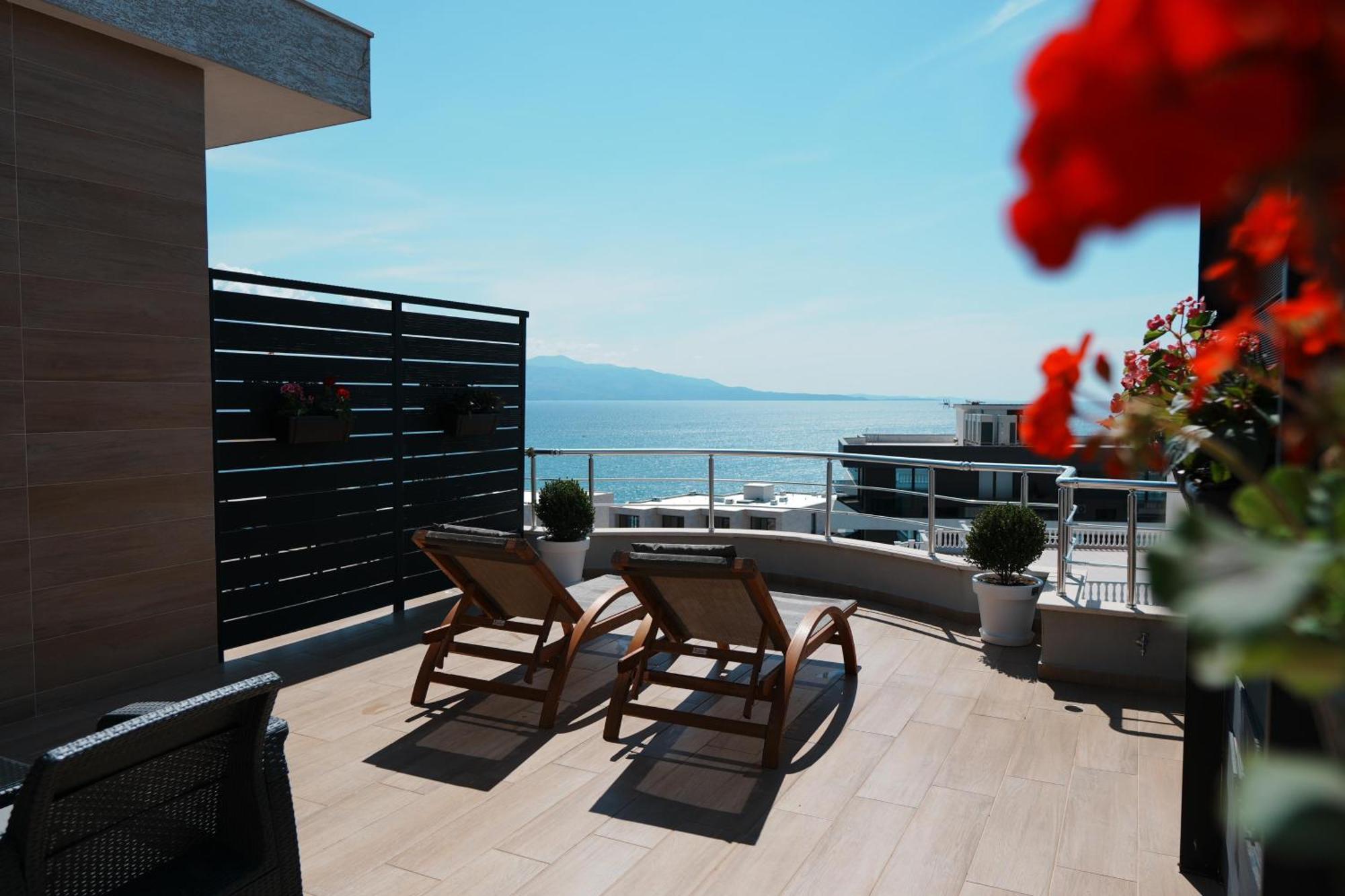 Hotel Blue Sky Sarande Ngoại thất bức ảnh